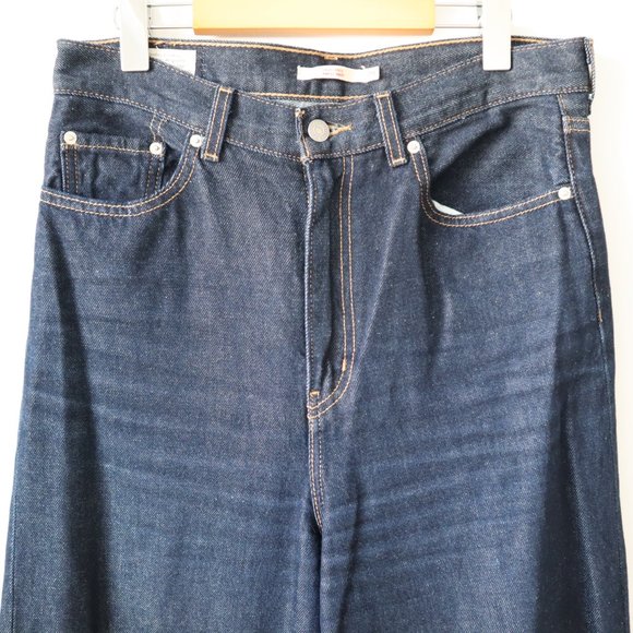 Levi's High Loose Dark Wash Cropped Jeans, Size 29 - Picture 4 of 10